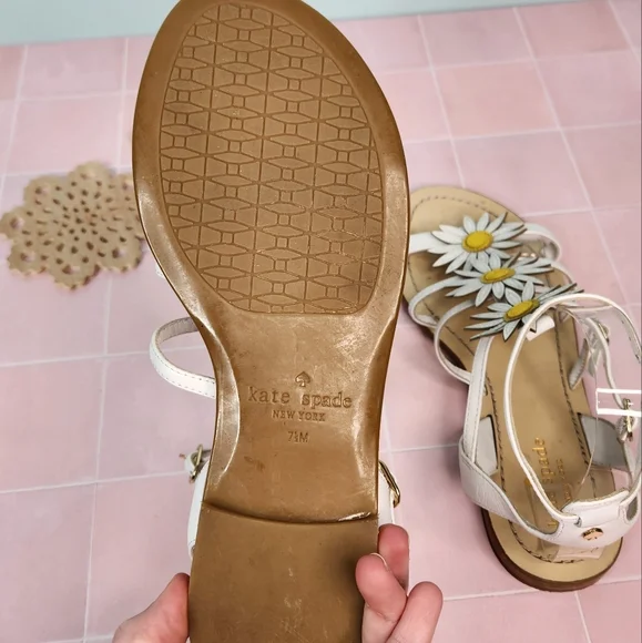 Kate Spade Daisy Leather Sandals - Picture 6 of 7